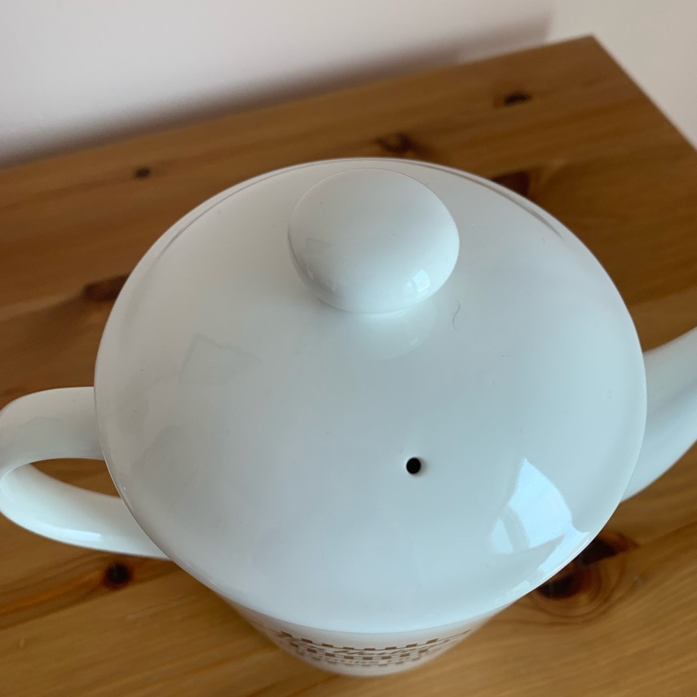 Tim Hortons Tea Pot - Picture 7 of 10